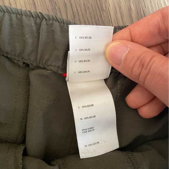 The North Face Men's Olive Green Hiking Cargo Shorts Size Small - Picture 7 of 10